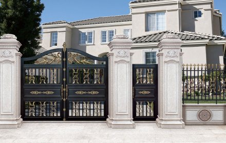 濰坊鋁藝大門的油漆施工需要注意什么？